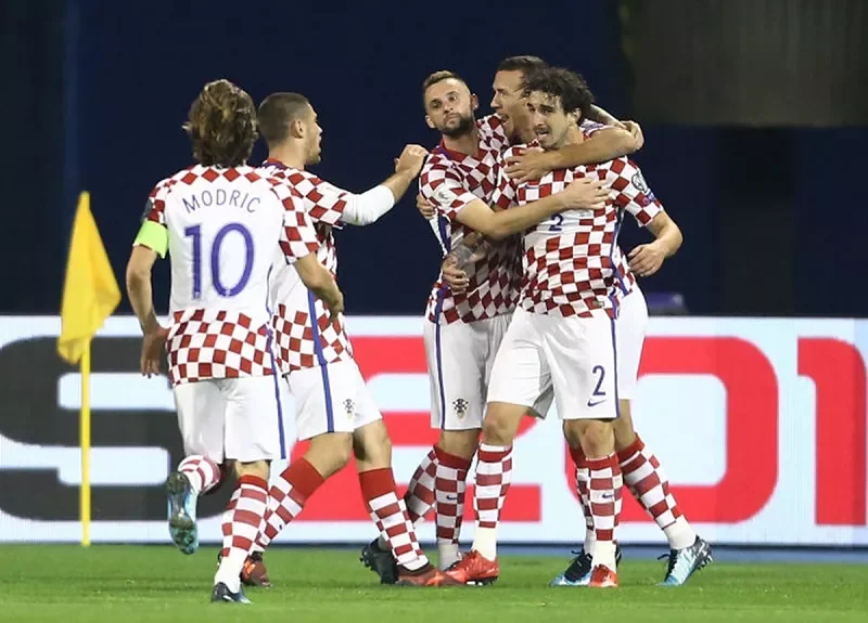 Anh thắng nhọc nhằn trước Croatia